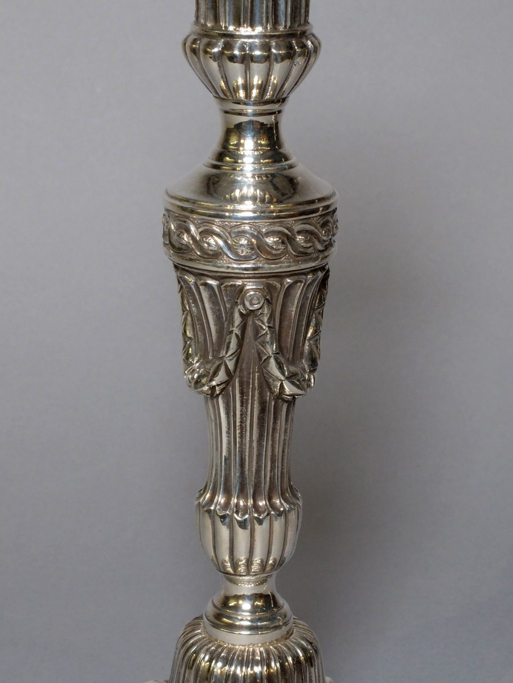 Paire bougeoirs époque Louis XVI