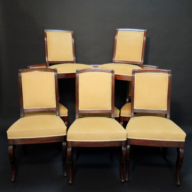 8 chaises en acajou par Jeanselme