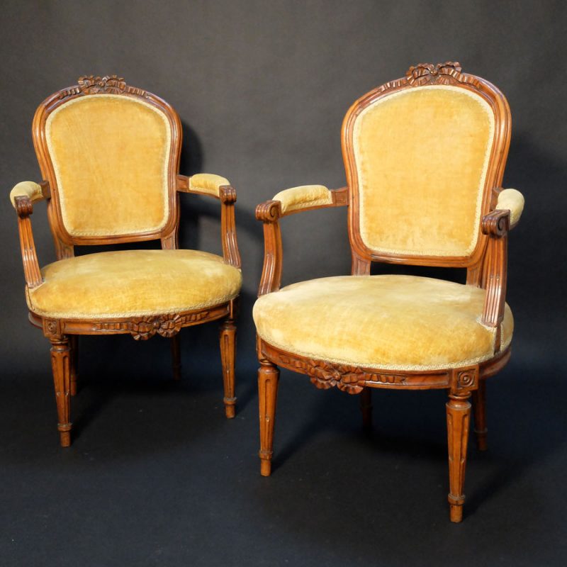 Paire de fauteuils d'époque Transition