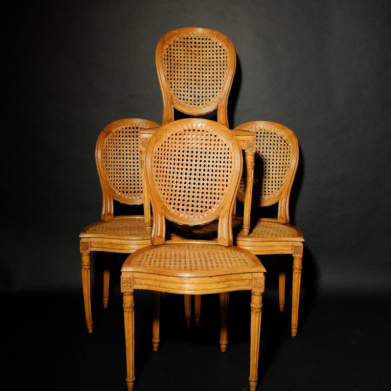 4 chaises d'époque Louis XVI
