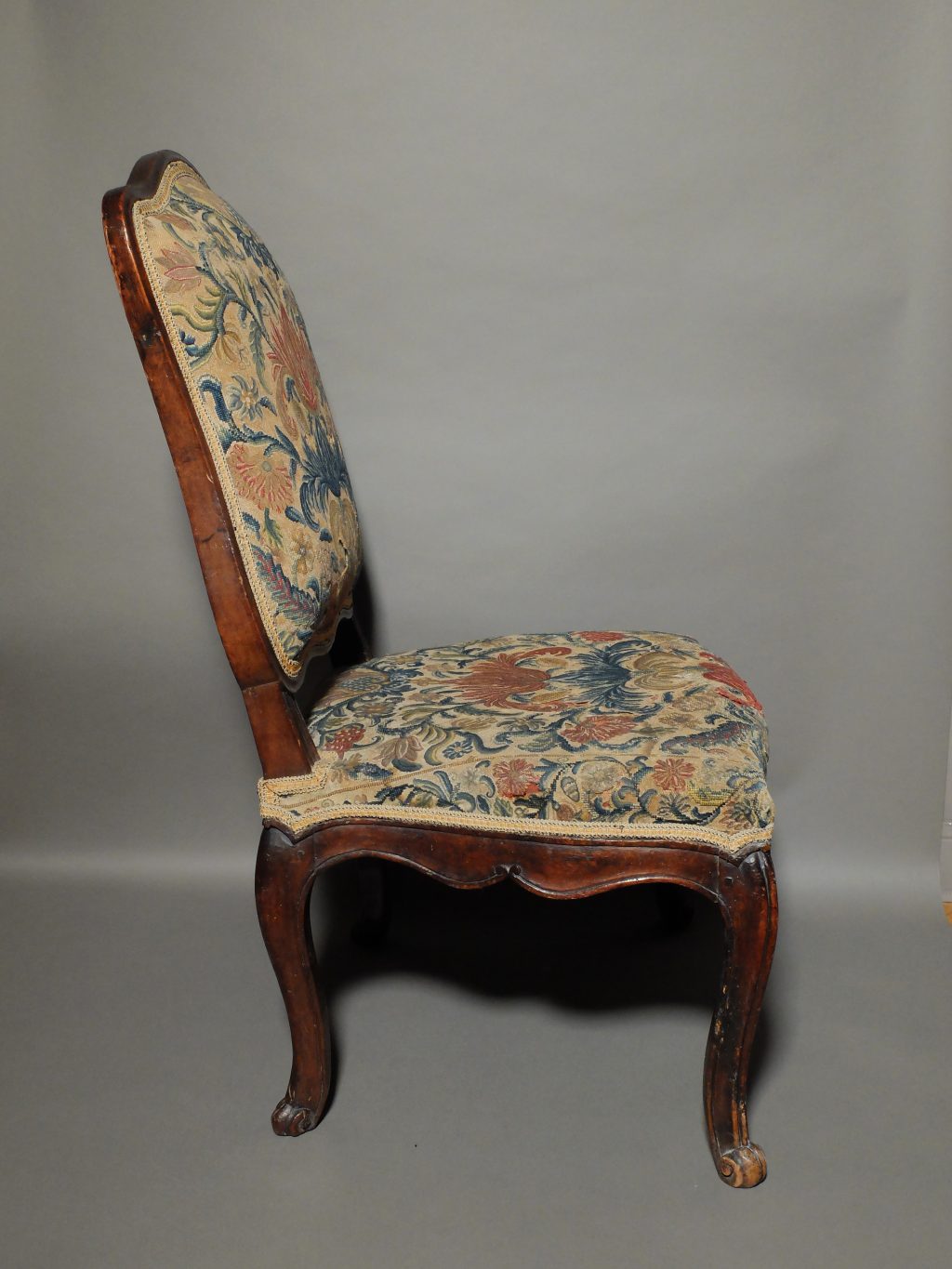 Chaise Louis XV à la Reine