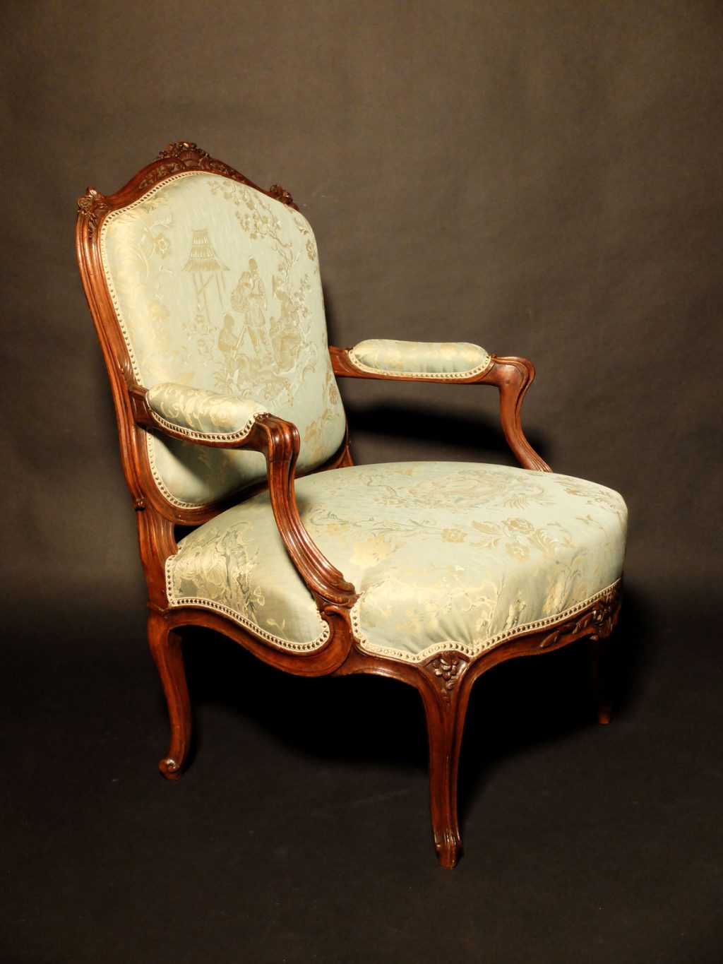 Paire de fauteuils à dos plats Louis XV