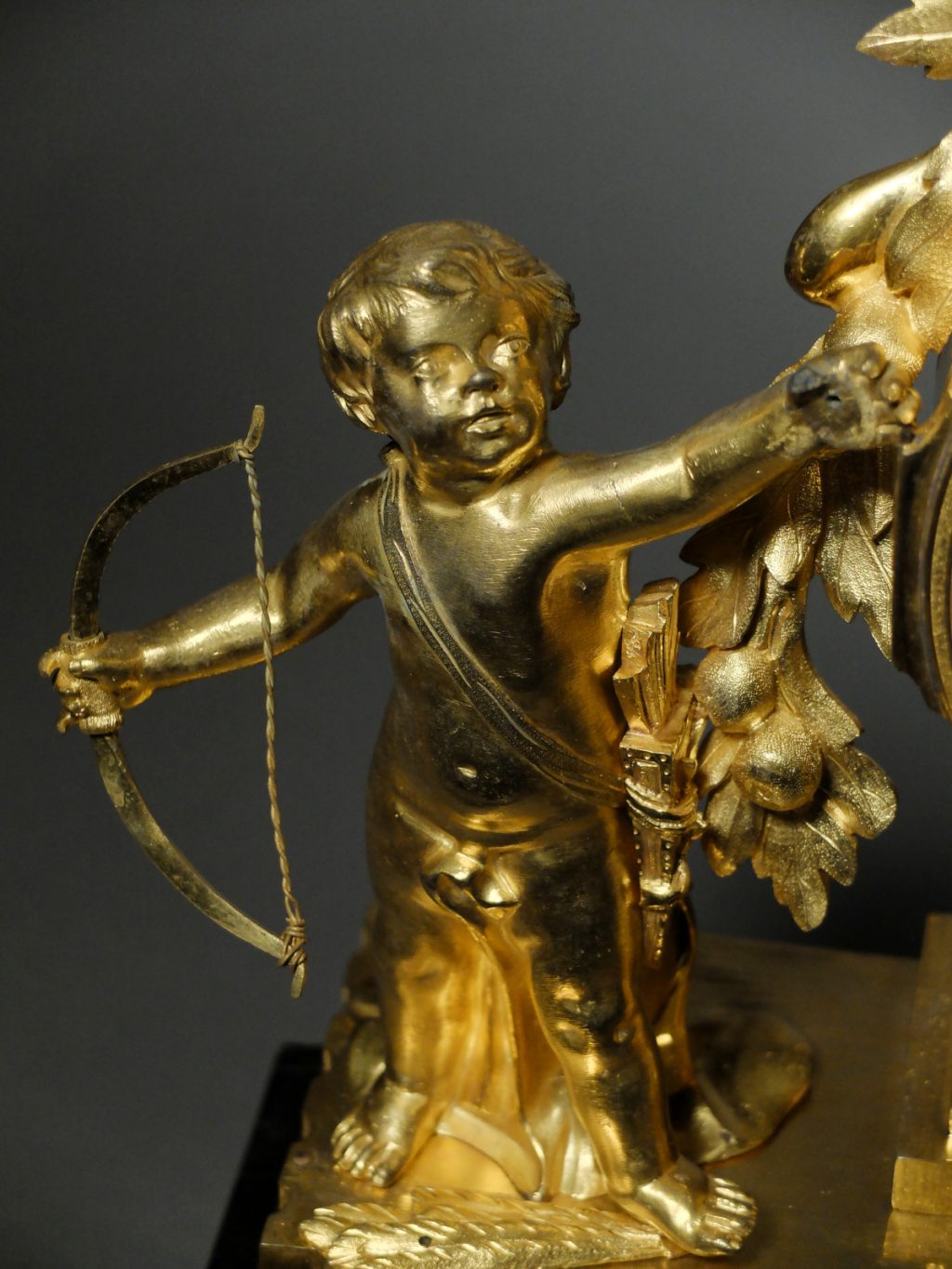 Pendule Louis XVI à l'allégorie du mariage