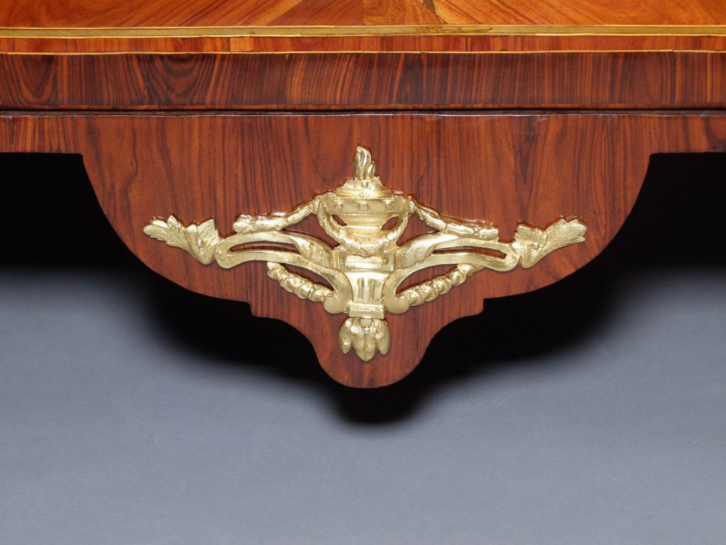 Commode d'époque Transition