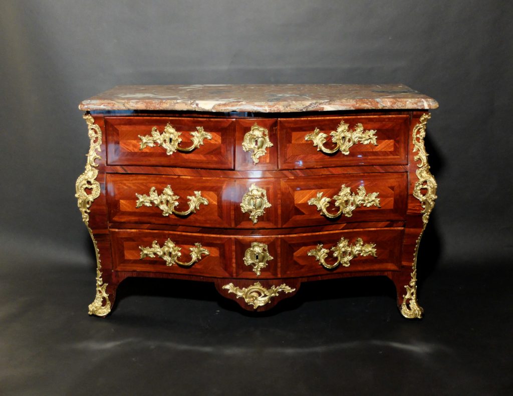 Commode Louis XV estampillée François Fleury