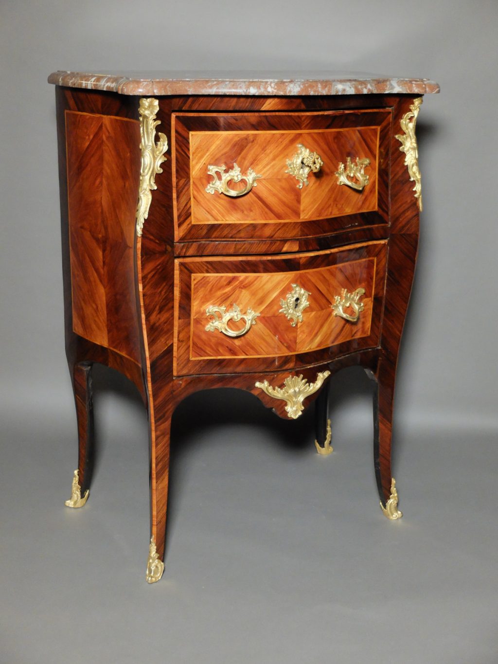 Commode d'entre-deux d'époque Louis XV