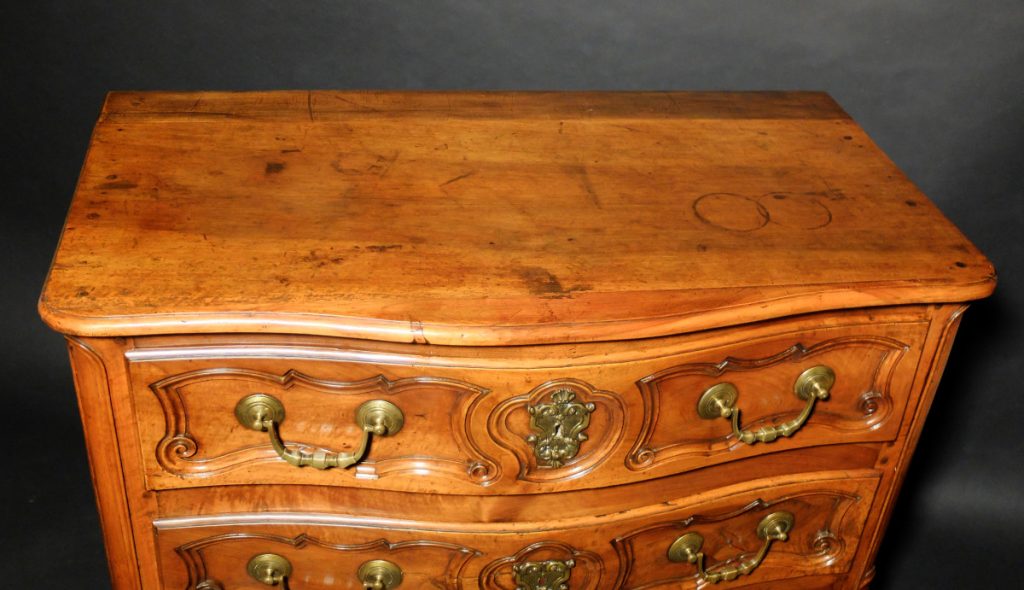 Commode sauteuse provençale - Nîmes, XVIIIème siècle