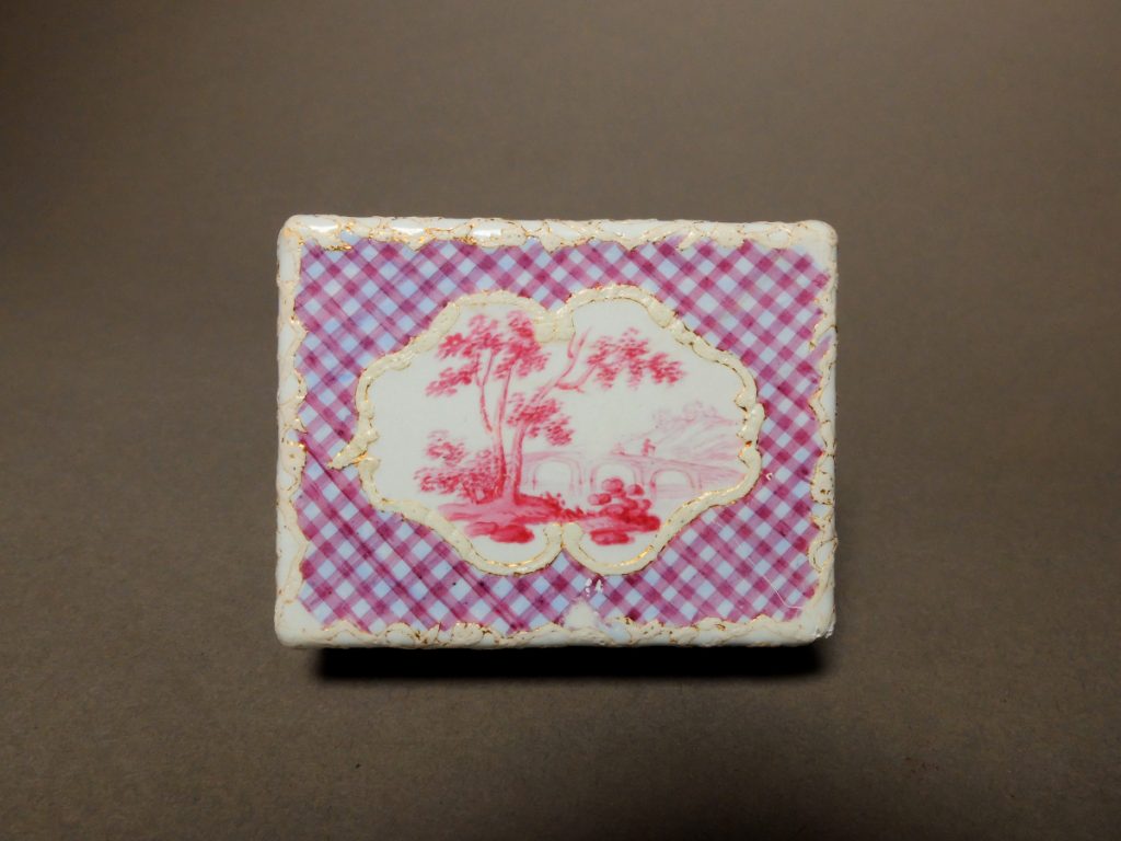 Boite émaillée XVIIIème