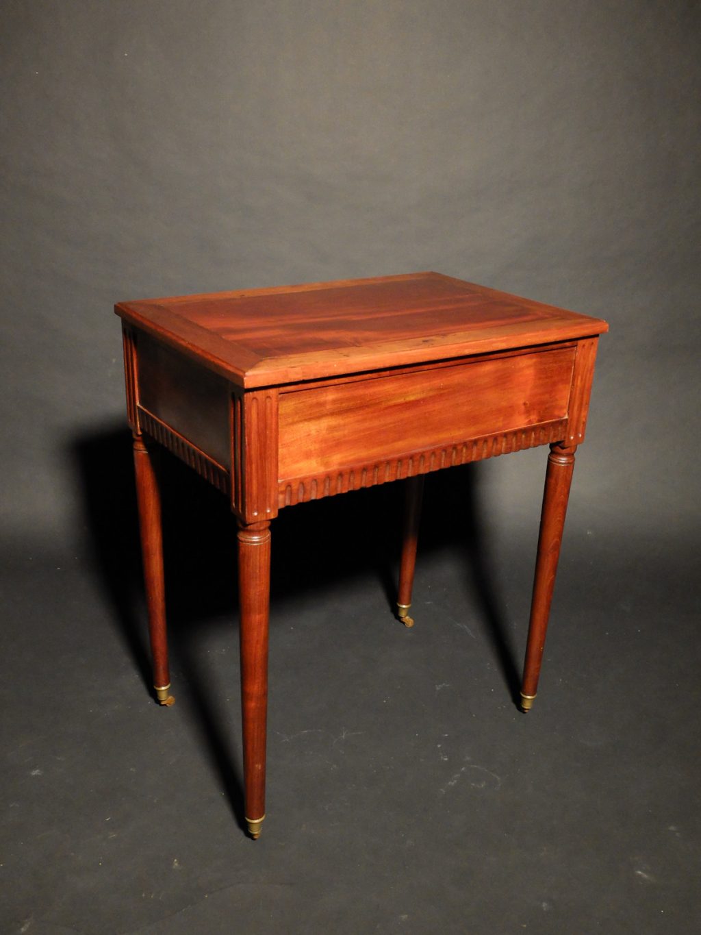 Table Louis XVI acajou