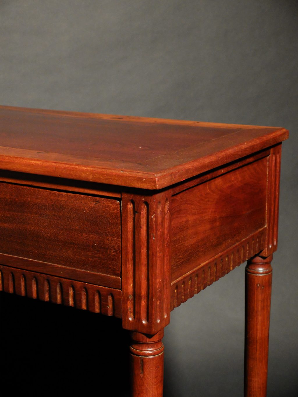 Table Louis XVI acajou